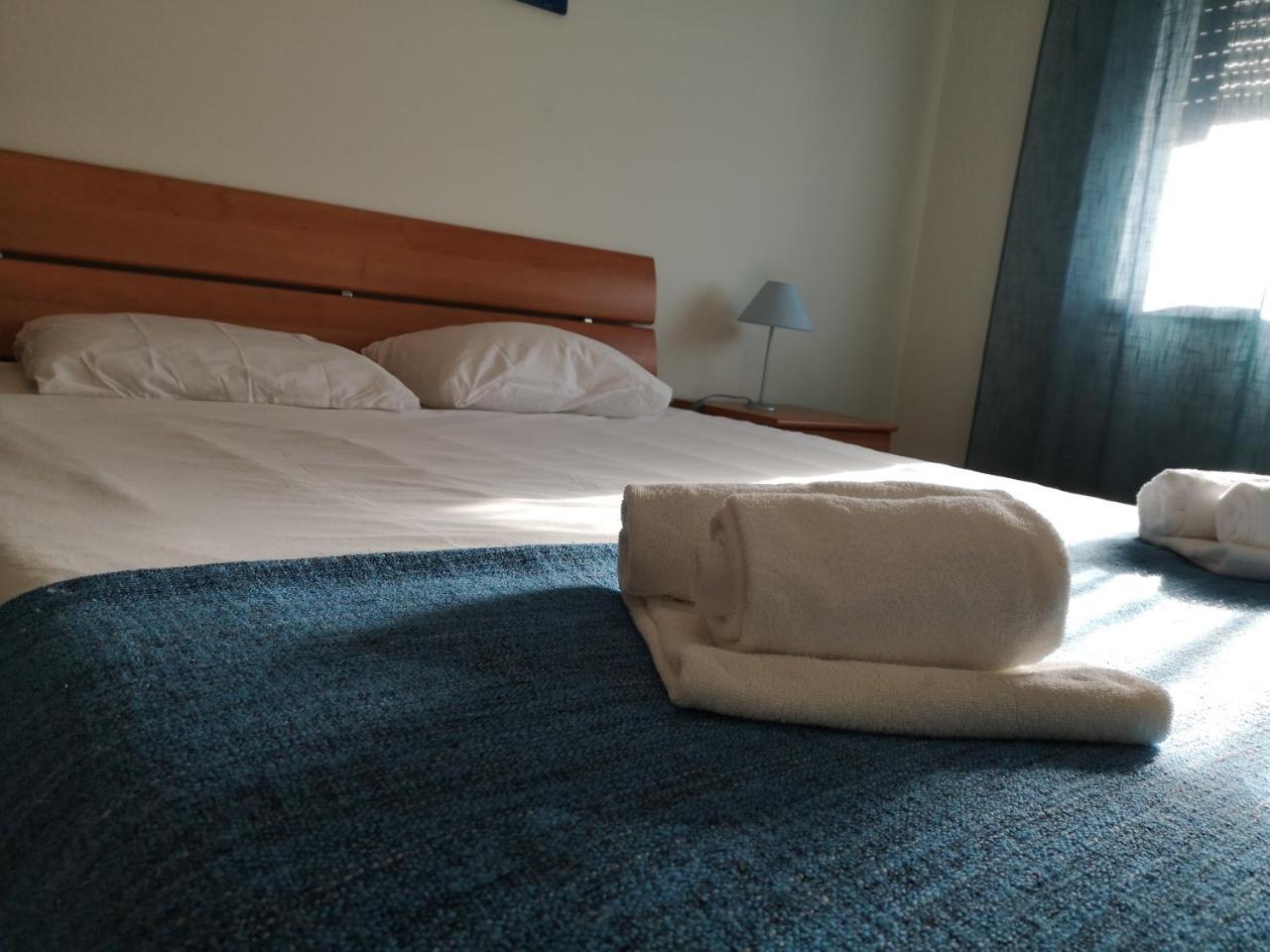 Pro Touristic Peniche Surf & Beach Apartment Bagian luar foto